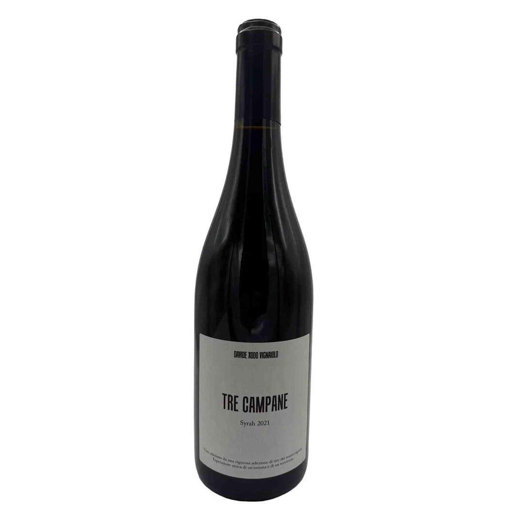 Wine bottle labeled 'Tre Campane' on a white background